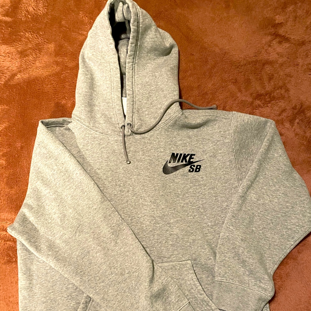 Nike Gray Pull Over Skate Hoodie, Size Men Small